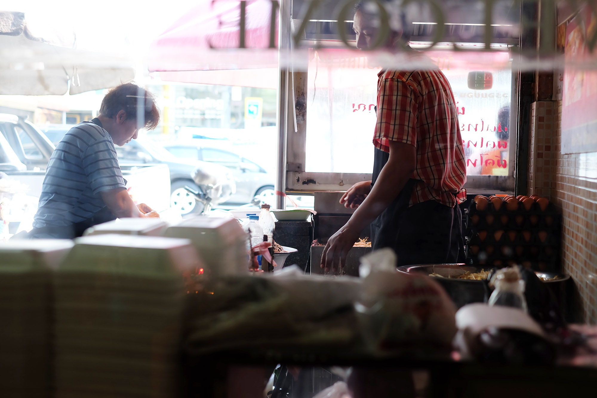 Bangkok: Hoi Tod Chaw Lae - Pad Thai and Oyster Pancake