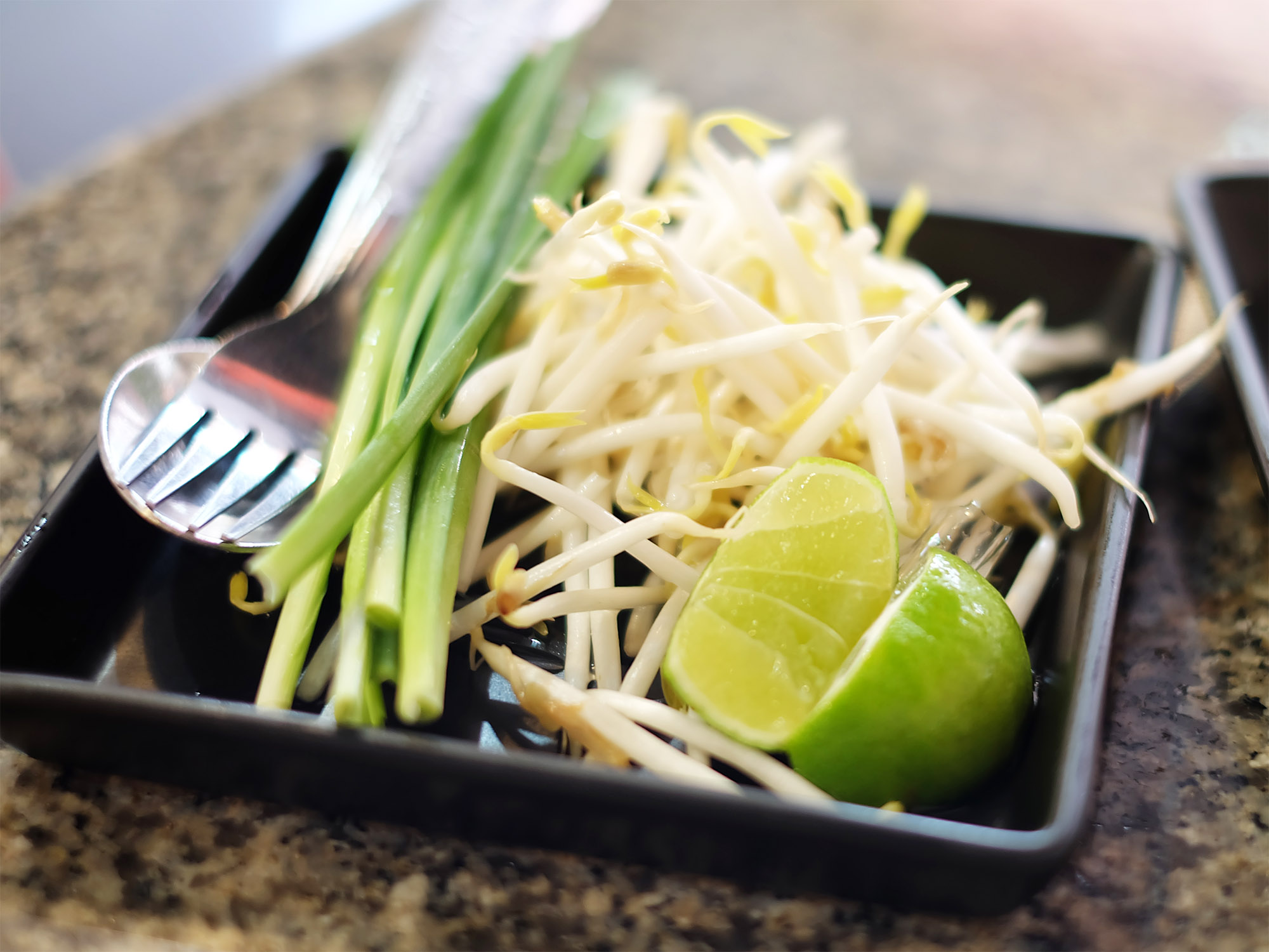 Bangkok: Hoi Tod Chaw Lae - Pad Thai and Oyster Pancake