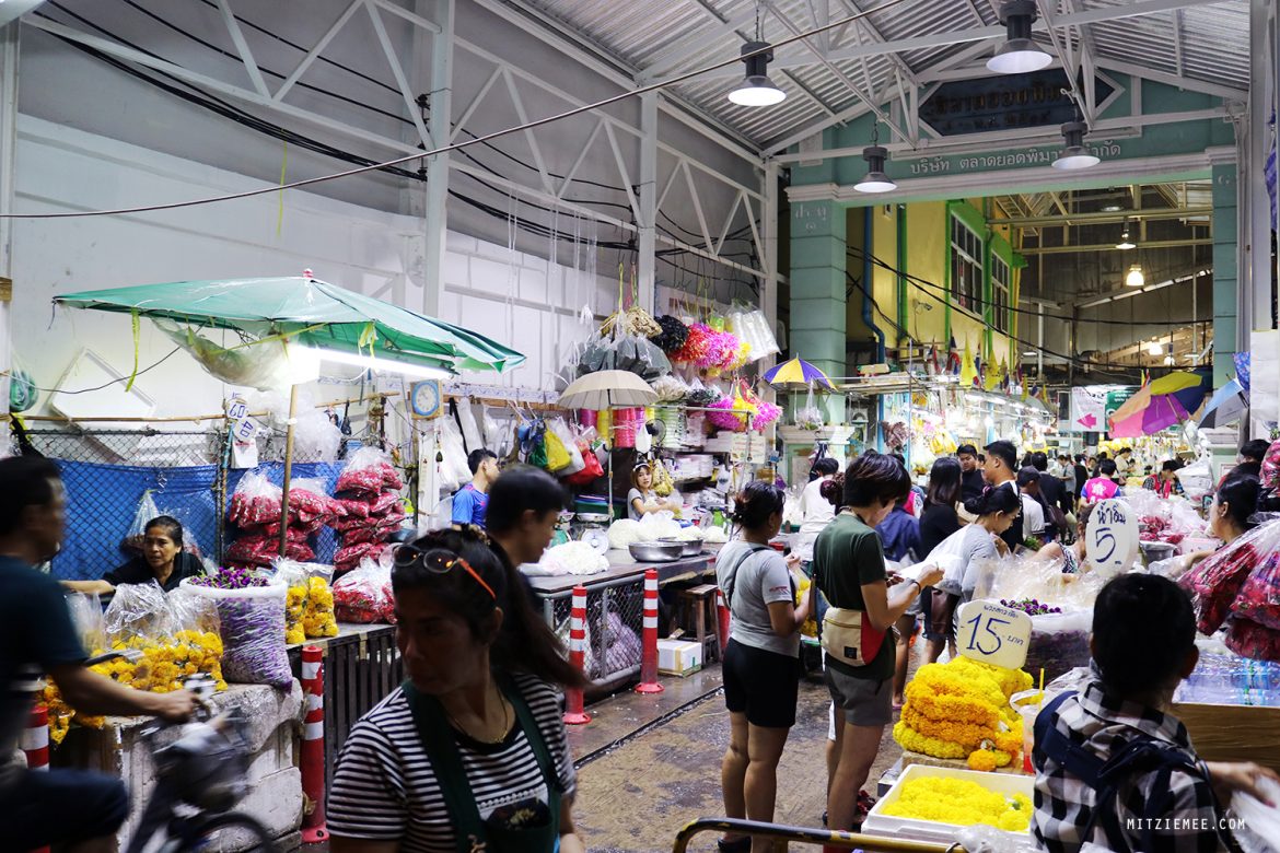 Bangkok Flower Market - Pak Khlong Talat - Bangkok Guide - Mitzie Mee