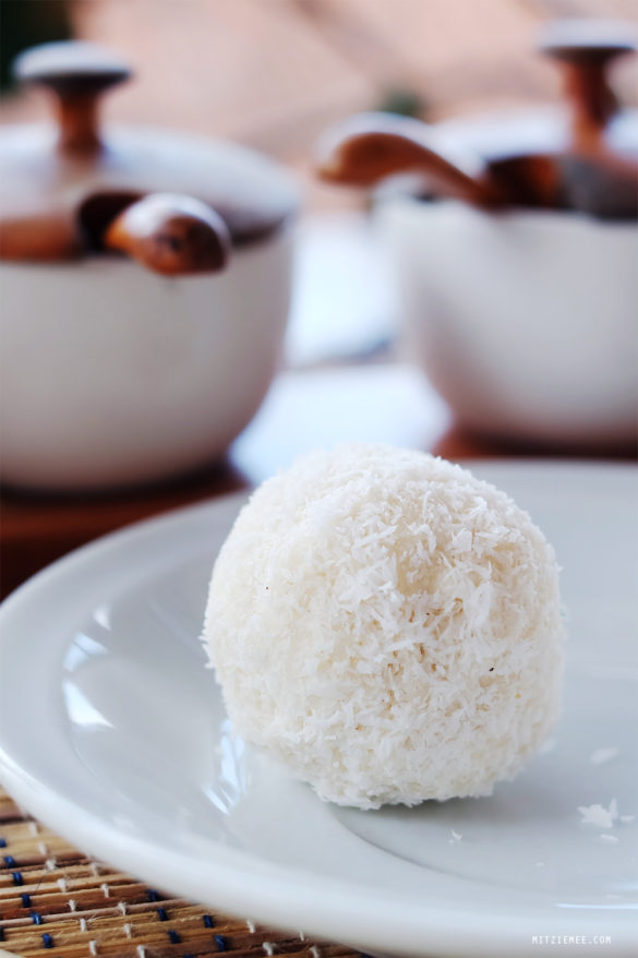 The Bali Acai Bowl at Earth Cafe Ubud Bali Blog Mitzie Mee