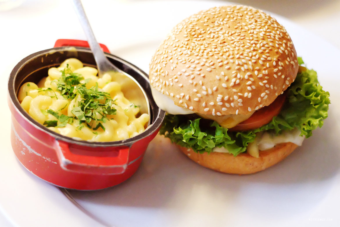 Great Burgers at Greasy Spoon Copenhagen Blog Mitzie Mee