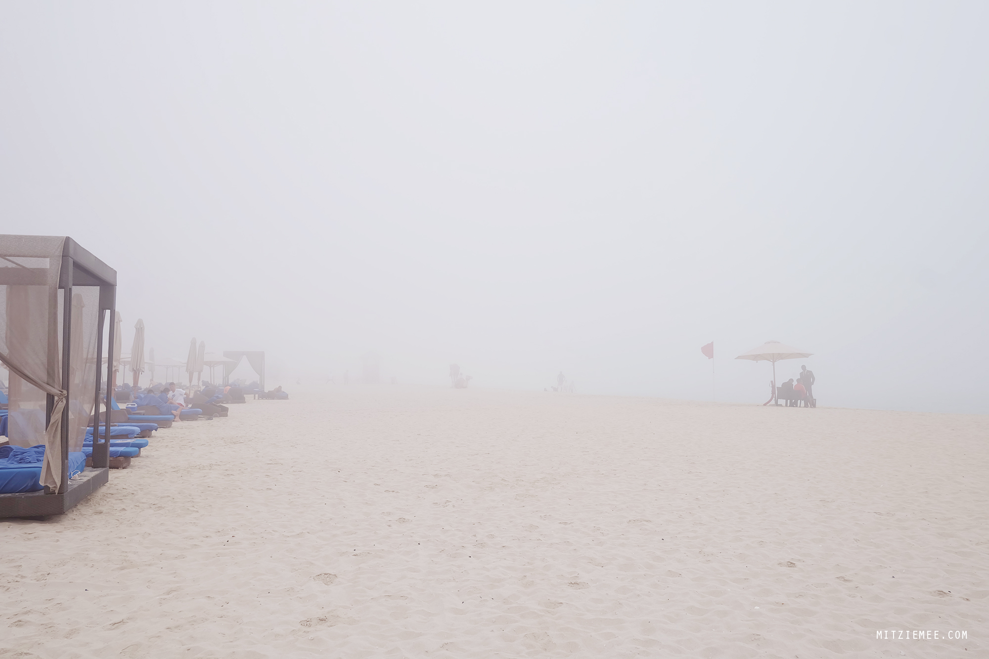 En dimmig dag i Dubai