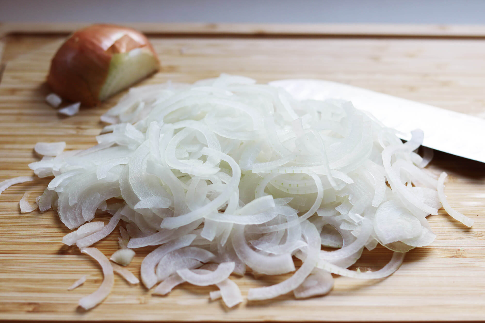 Korean onion salad, recipe from Sonamu Dubai