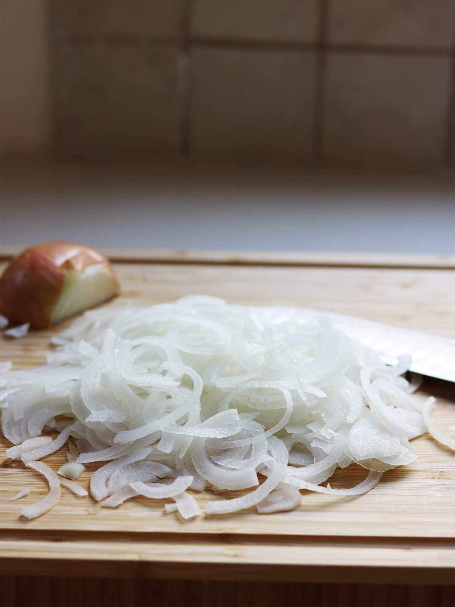 Korean onion salad, recipe from Sonamu Dubai