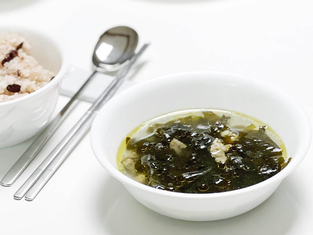 Seaweed Soup Miyeok Guk 미역국 Korean Birthday Soup Recipe Mitzie Mee