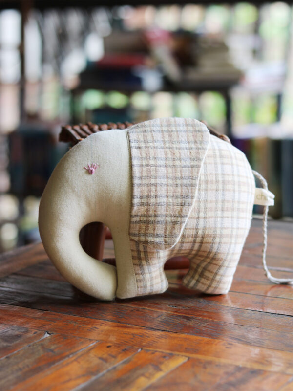 Chimmuwa Elephant - Yellow - Handwoven Cotton - Borderline Collective Shop