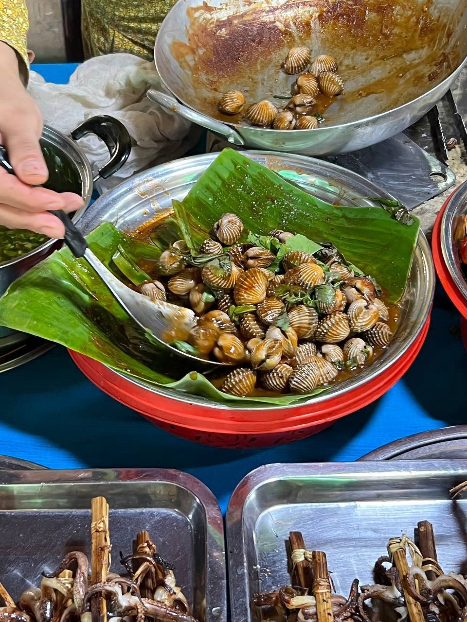 Phnom Penh Stir-fried cockles