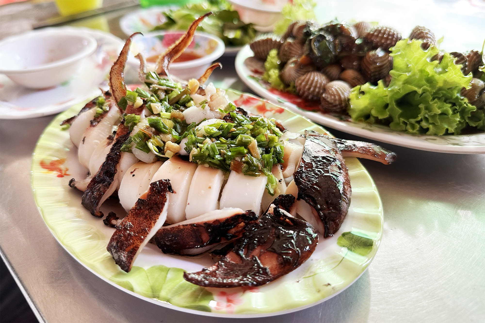 Phnom Penh Street Food: Grilled Squid