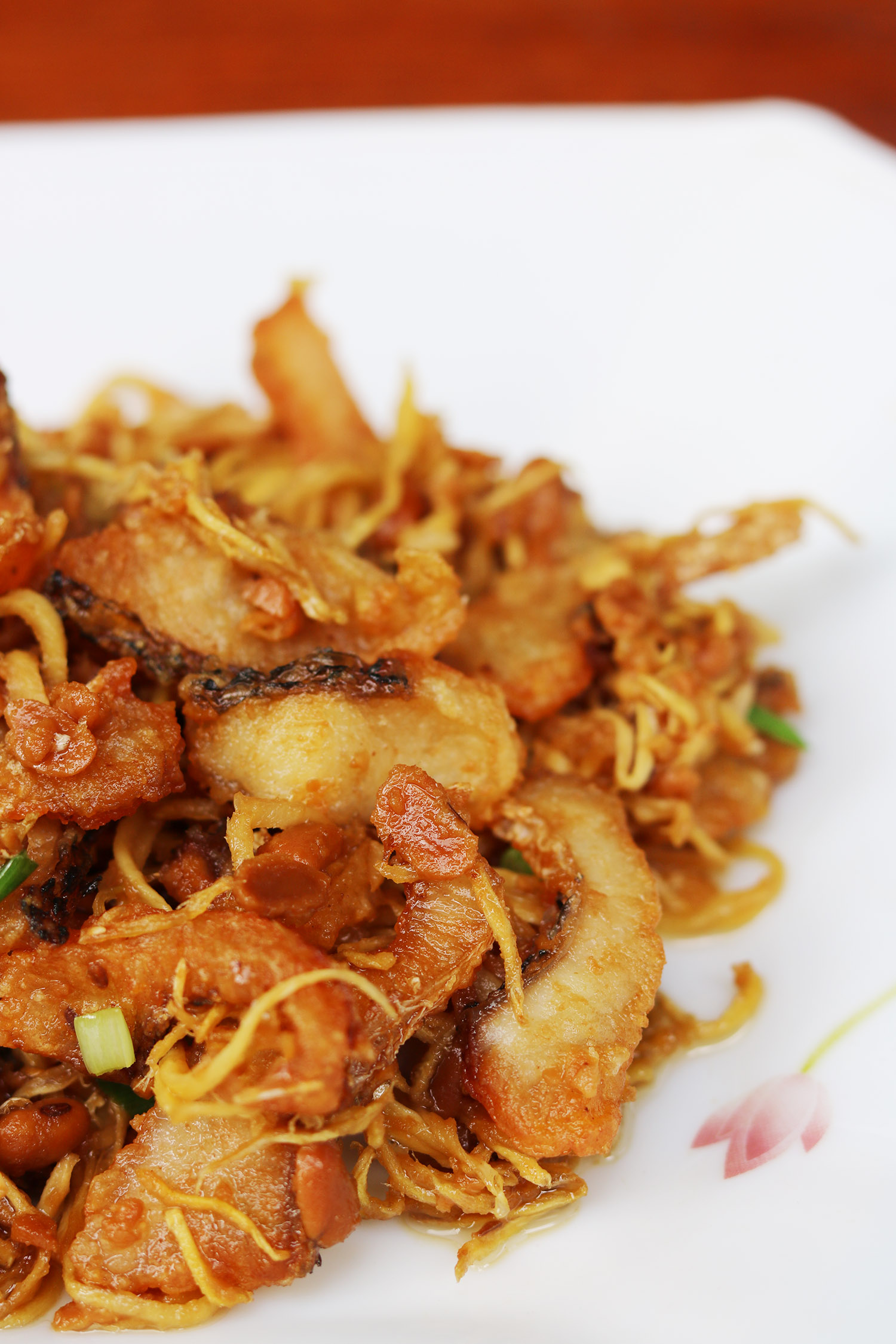 Recipe: Cambodian crispy fried fish with ginger and fermented soybean (trey chien chuon)