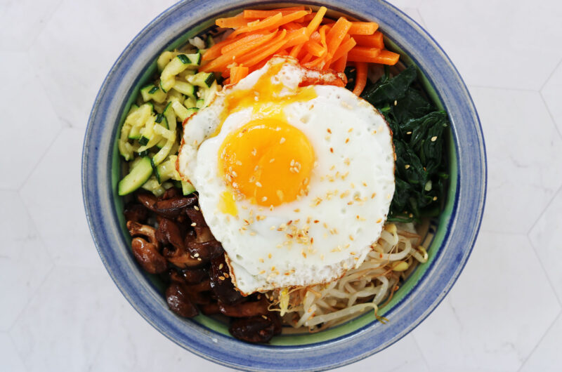 Recipe: Bibimbap with vegetables, mushrooms and fried egg