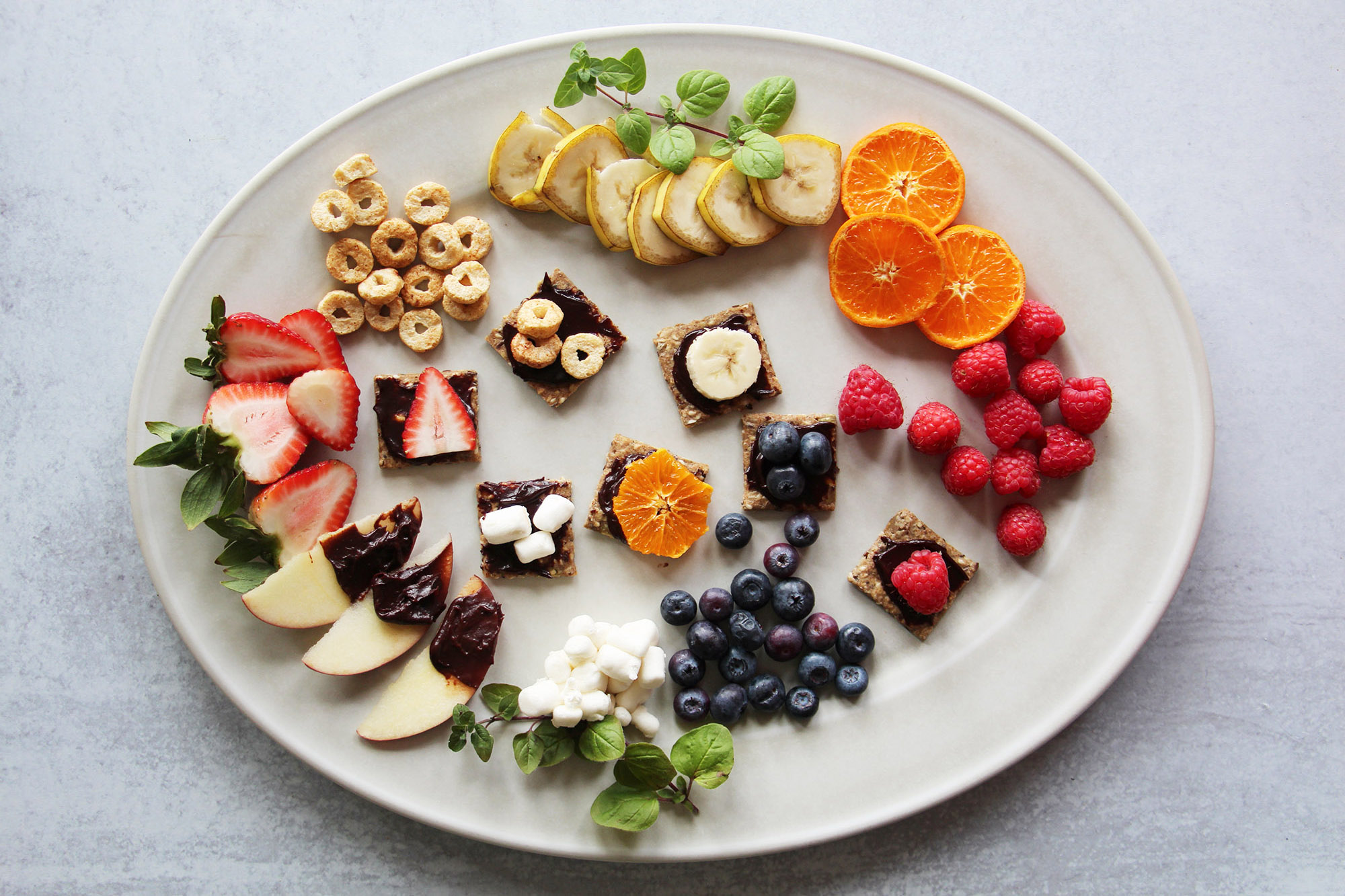 The Summer Bliss Platter – Fruits, Berries, Seed Crackers and Chocolate Spread