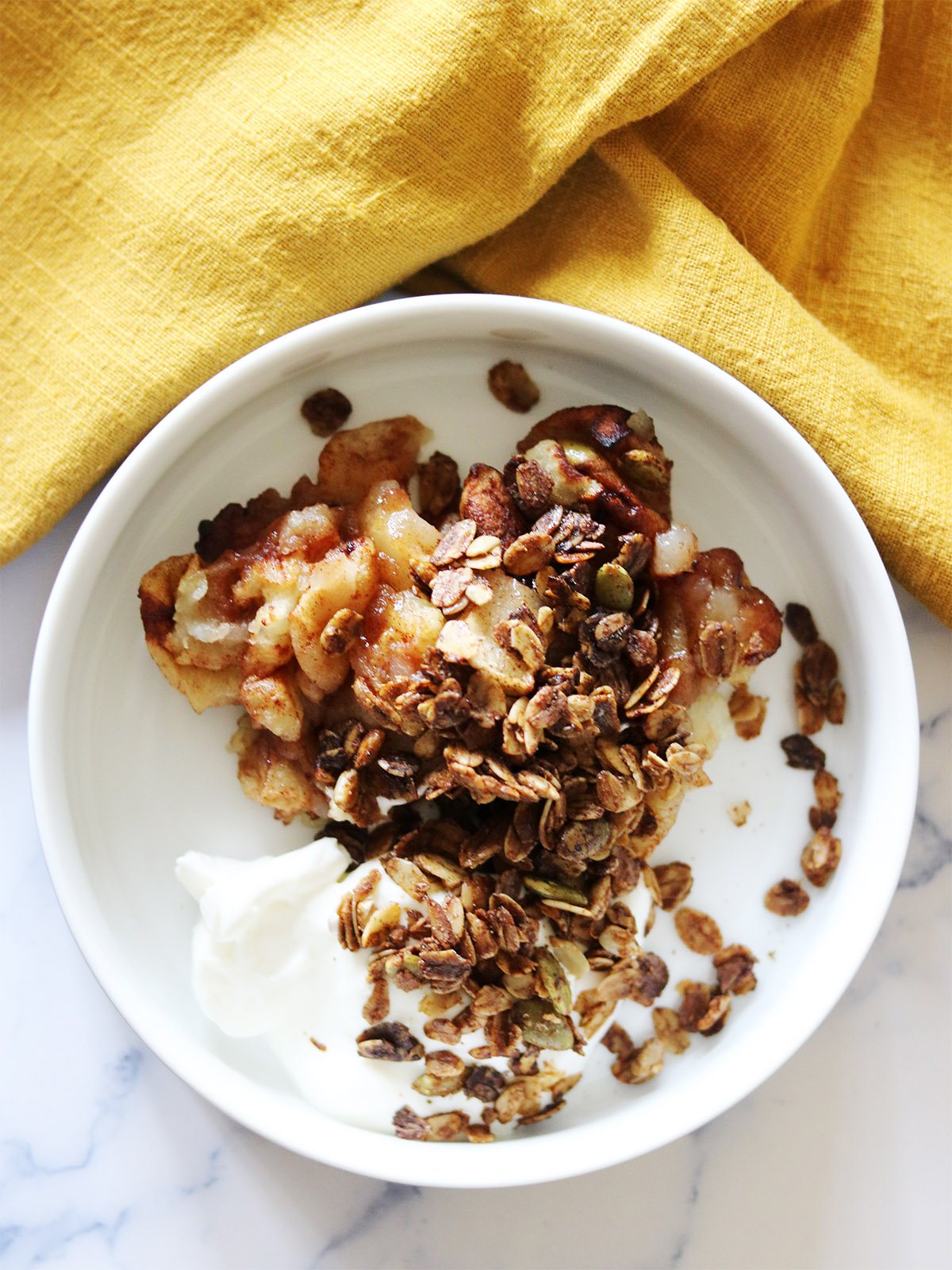 Air Fryer Recipe: 10-minute Granola Apple Crisp