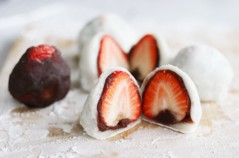 Recipe: Ichigo Daifuku - Mochi with fresh strawberries