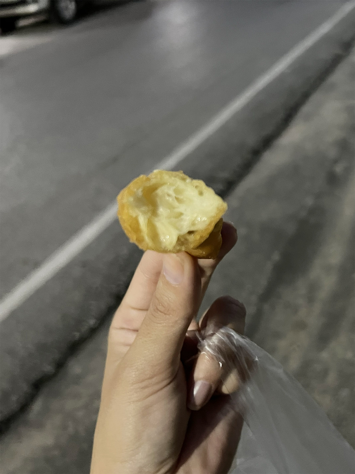 Mae Sot: Pa Thong Ko (fried bread) - Early morning breakfast
