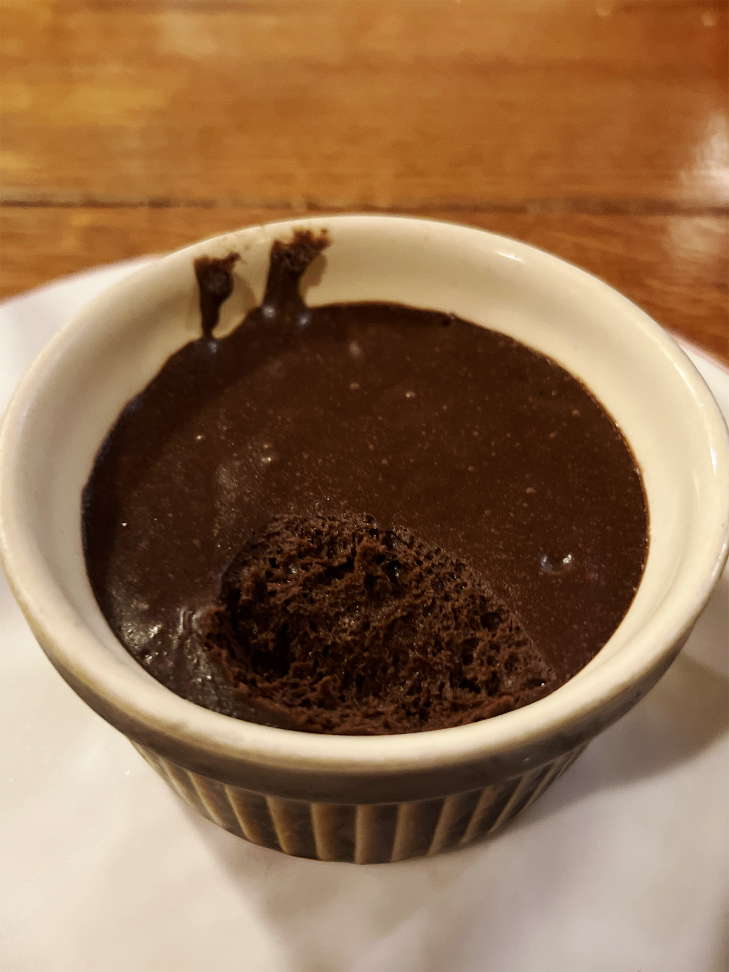 Paris: Bistrot d’Henri – Classic French Bistro Vibes and a Really Good Chocolate Mousse