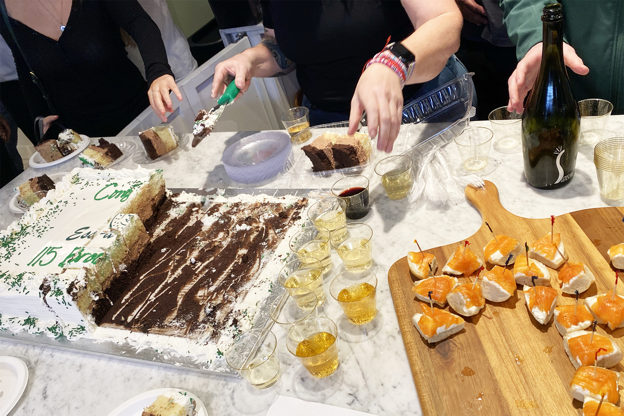 New York City Blog: Ess-a-Bagel - The Grand Opening of the FiDi Location