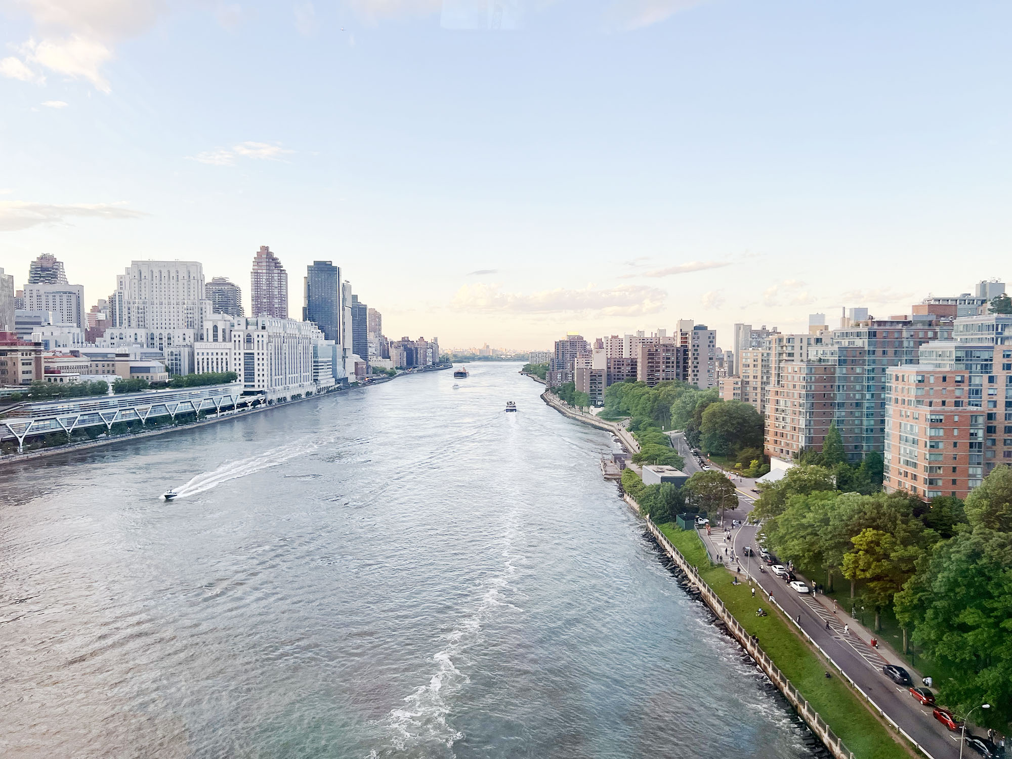 New York City: Roosevelt Island Tram – A Ride with a View