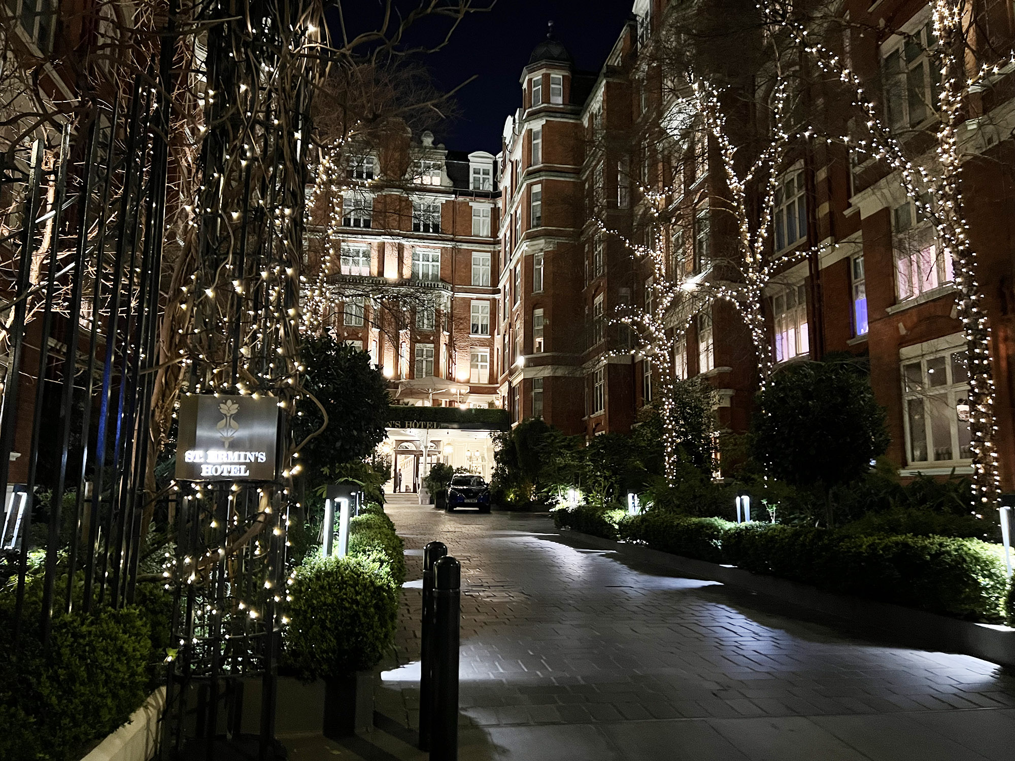 London: A Wonderful Stay at St. Ermin’s Hotel