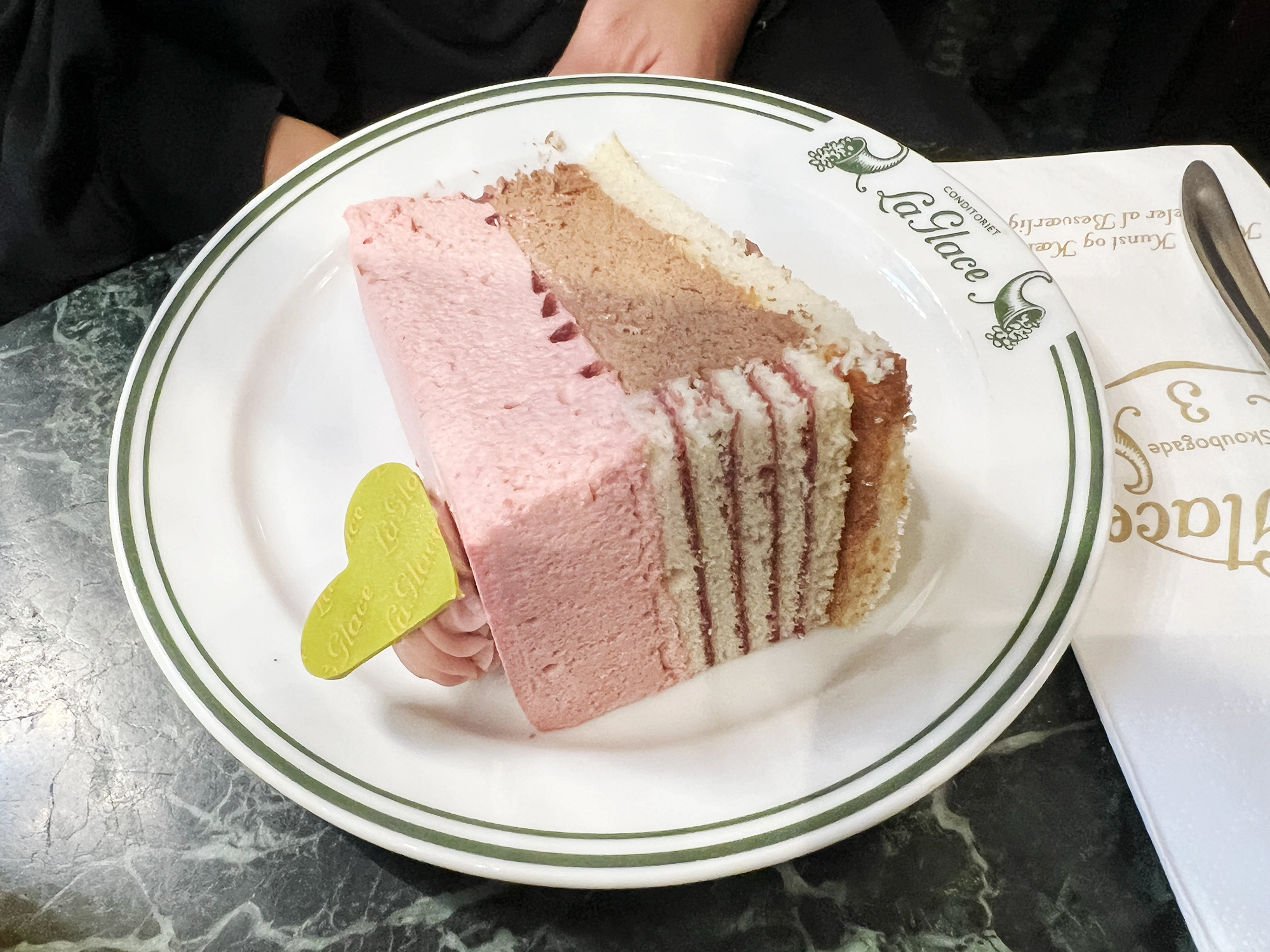 Copenhagen: La Glace - Sportskage and Hot Chocolate