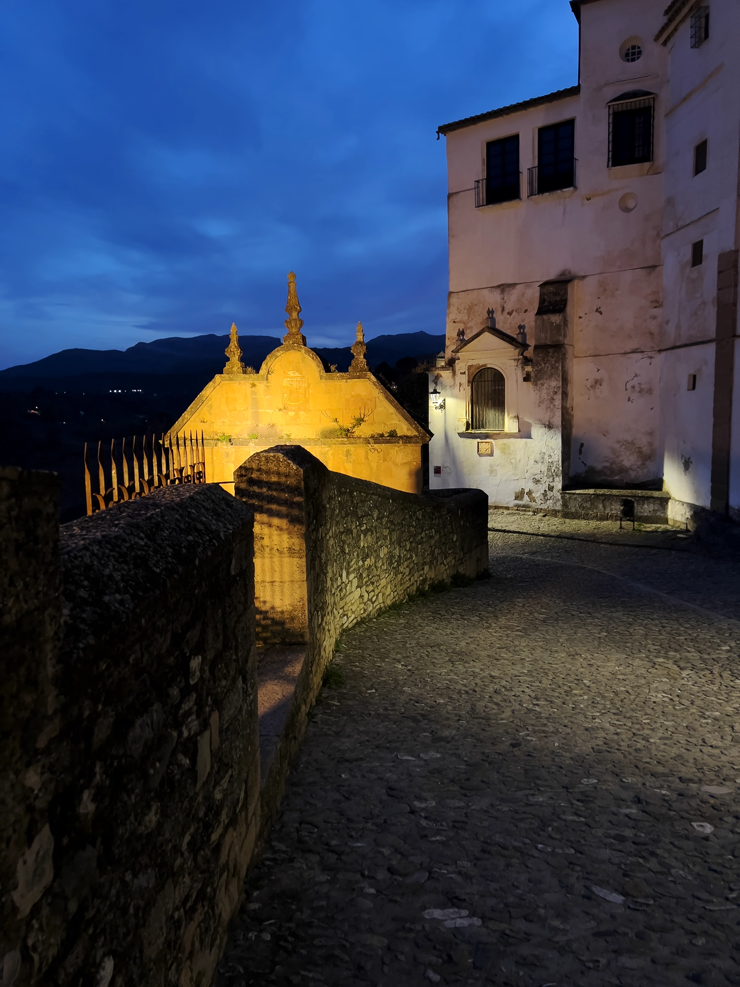 An evening walk in Ronda - Puente Nuevo and Puente Viejo