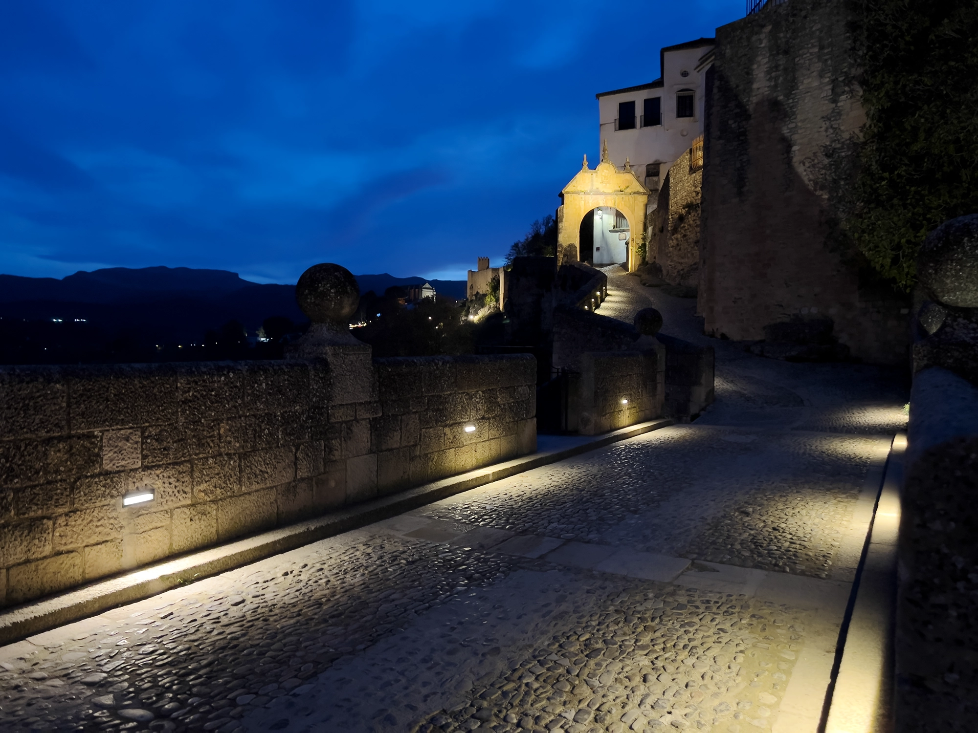 An evening walk in Ronda - Puente Nuevo and Puente Viejo