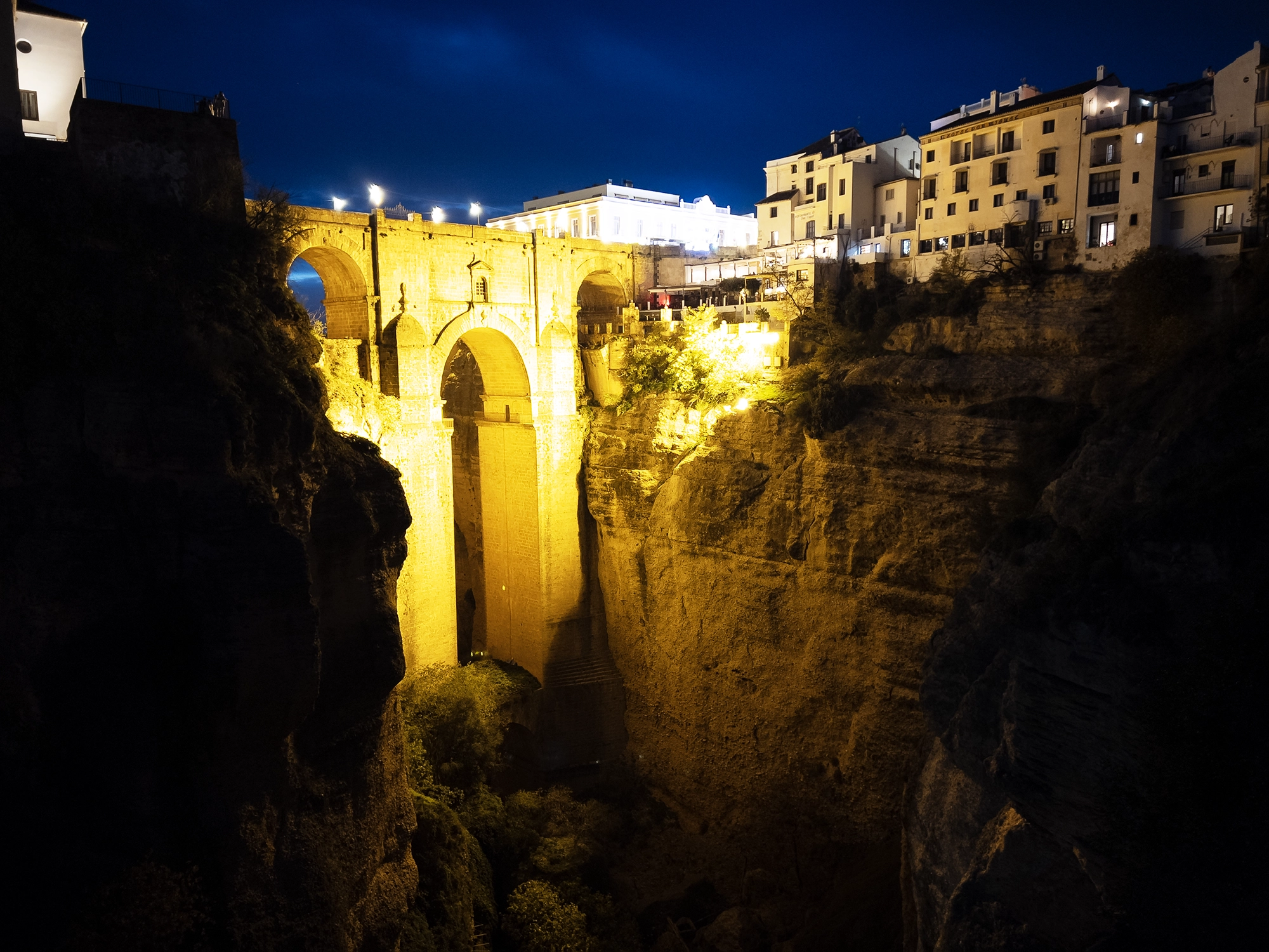 An evening walk in Ronda - Puente Nuevo and Puente Viejo