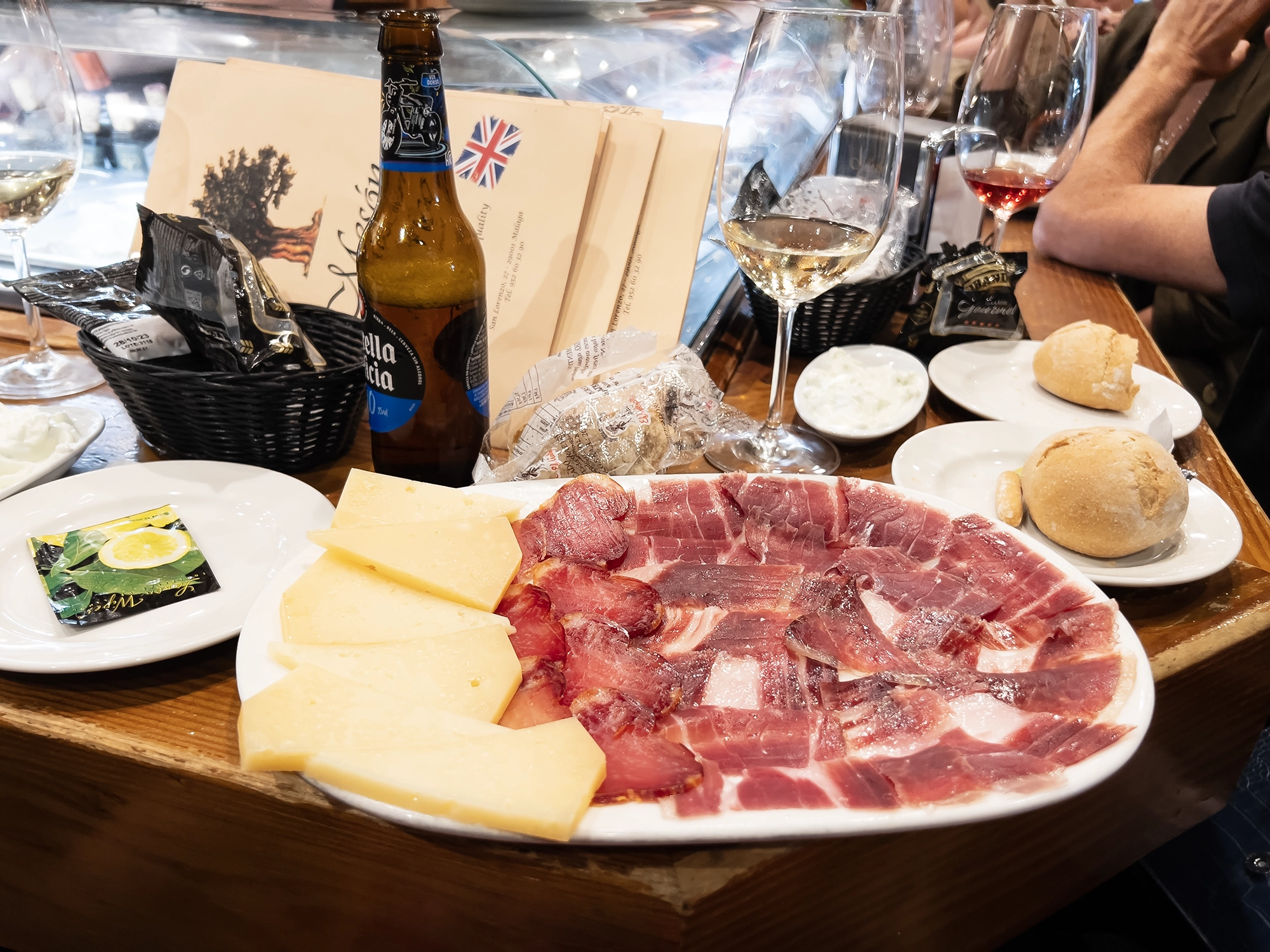 Malaga: Mesón Ibérico - Great evening, great tapas