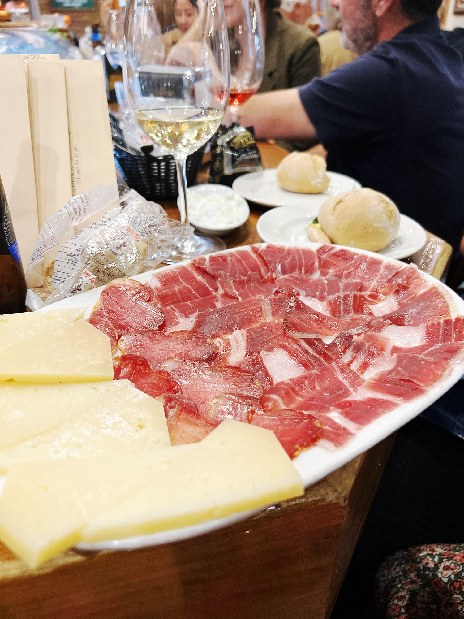 Malaga: Mesón Ibérico - Great evening, great tapas