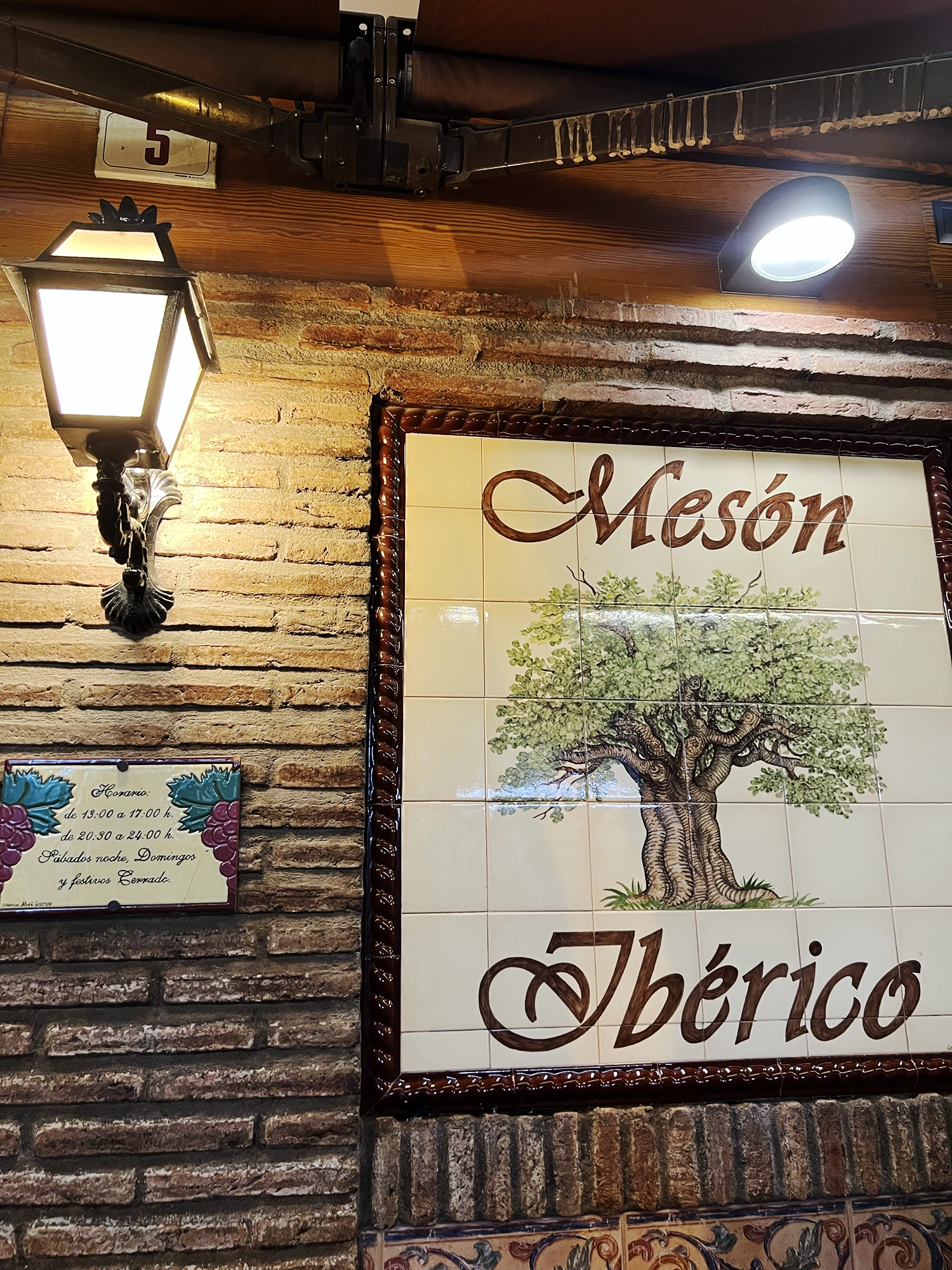 Malaga: Mesón Ibérico - Great evening, great tapas