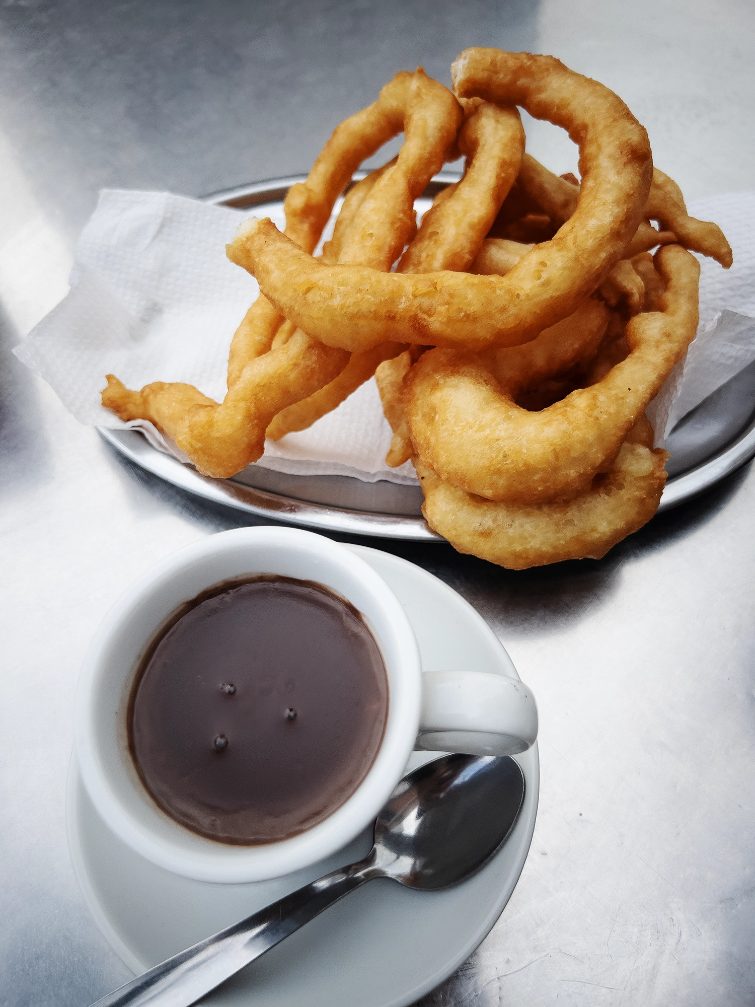 Sunday Morning in Málaga - Churros at Churrería Rosa