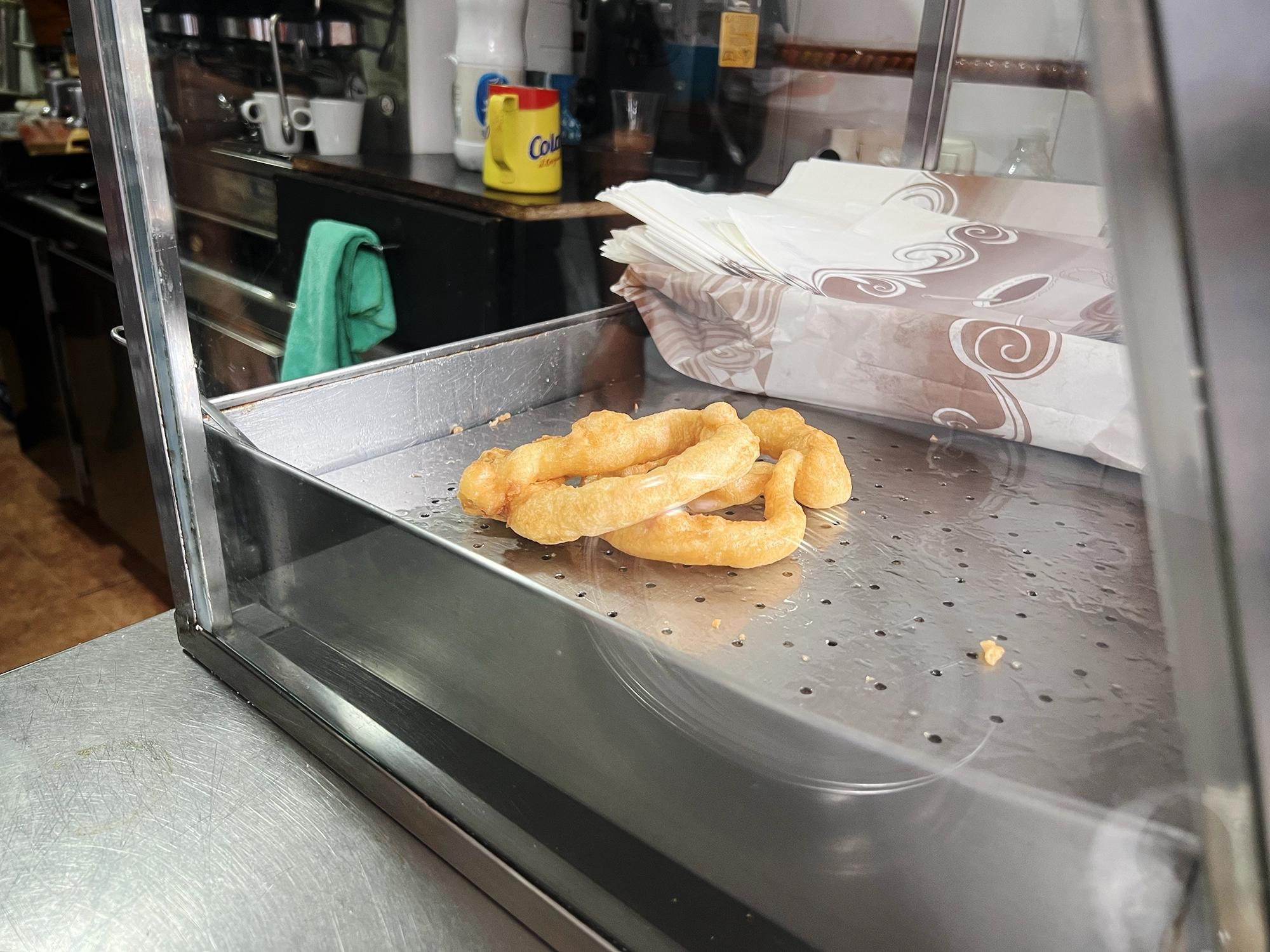 Sunday Morning in Málaga - Churros at Churrería Rosa