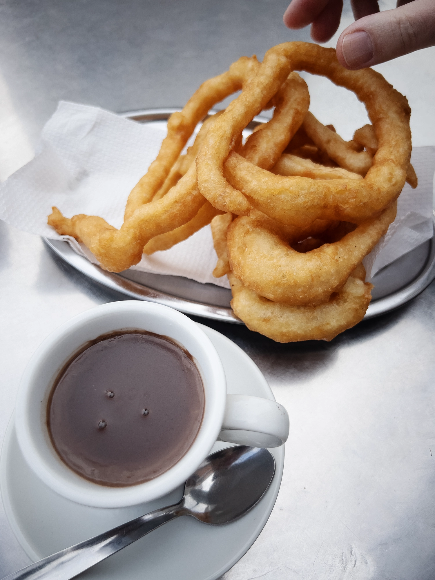 Sunday Morning in Málaga - Churros at Churrería Rosa
