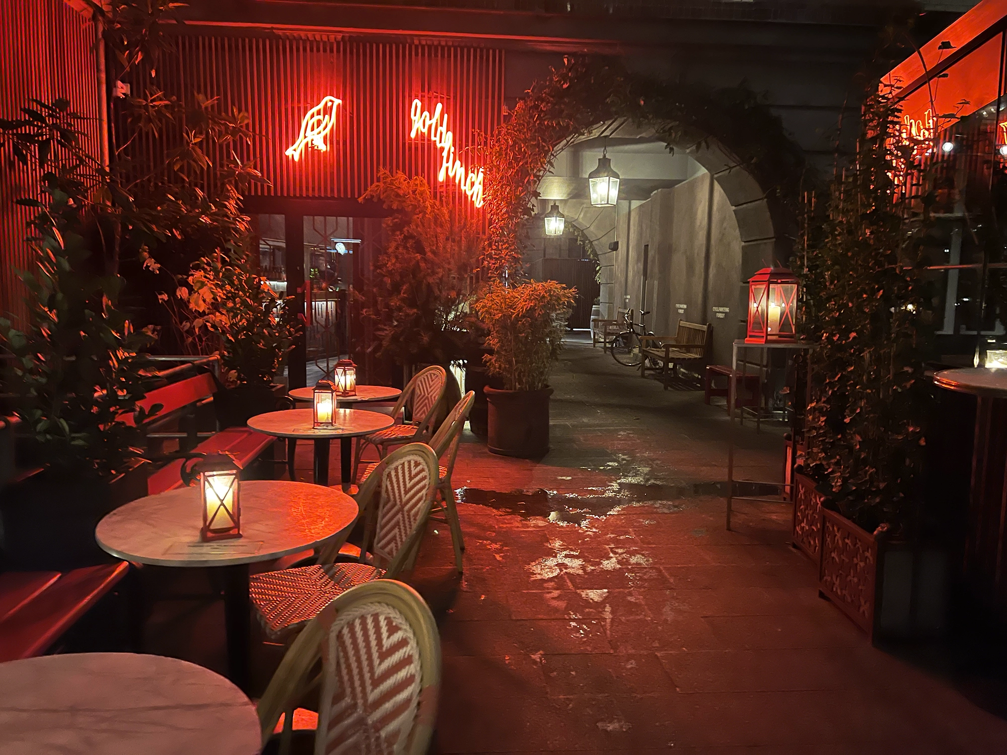 Copenhagen: Goldfinch - Late Night Dining with a Party Vibe