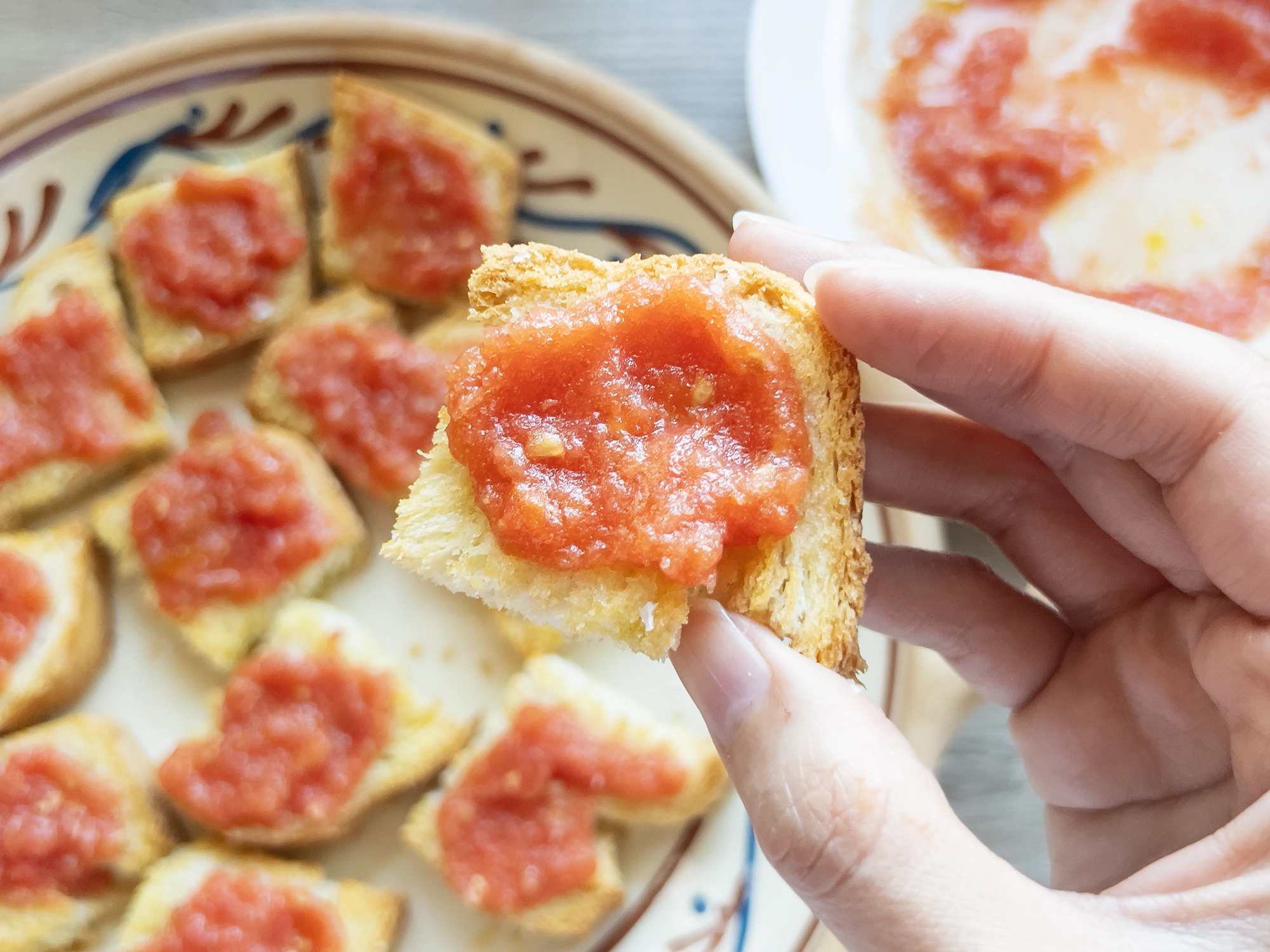 Recipe: Pan con Tomate (Spanish tomato bread)