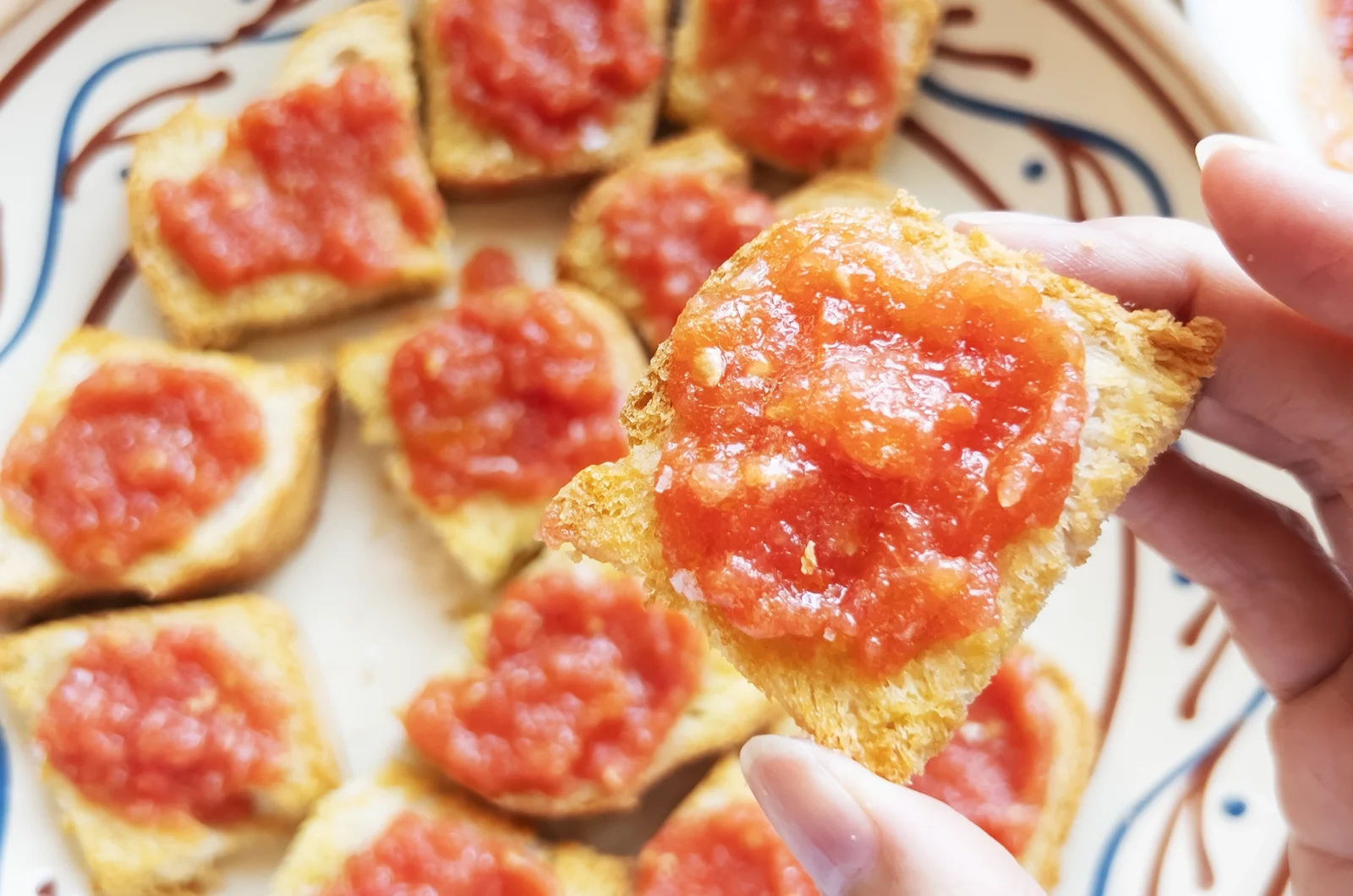 Oppskrift: Pan con tomate (brød med tomat)