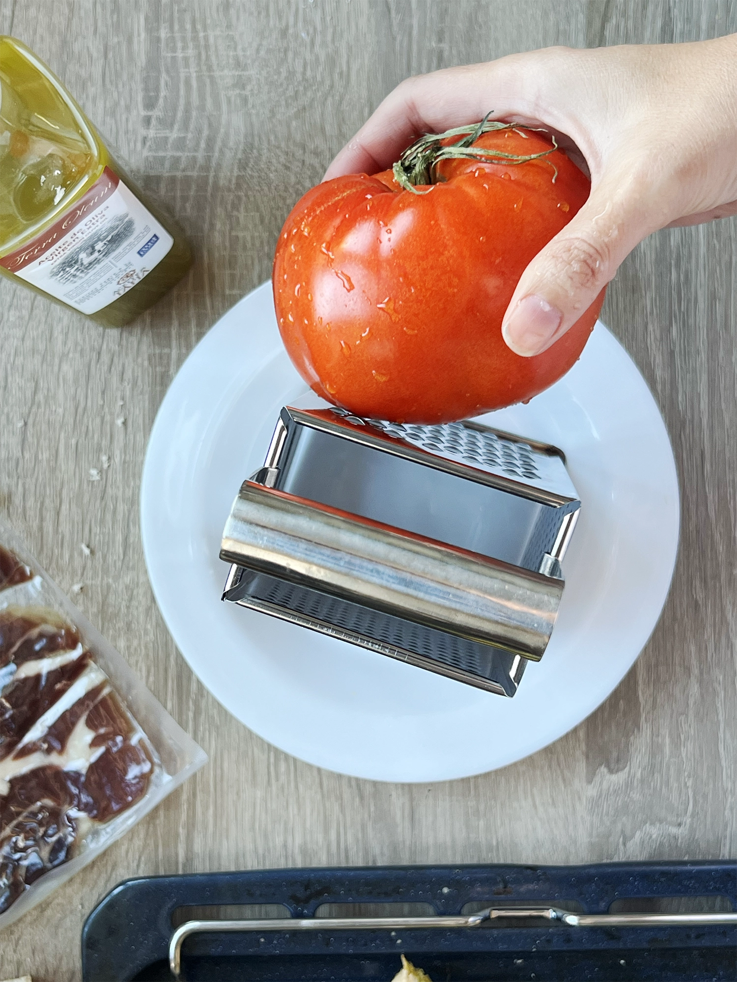 Recipe: Pan con Tomate (Spanish tomato bread)