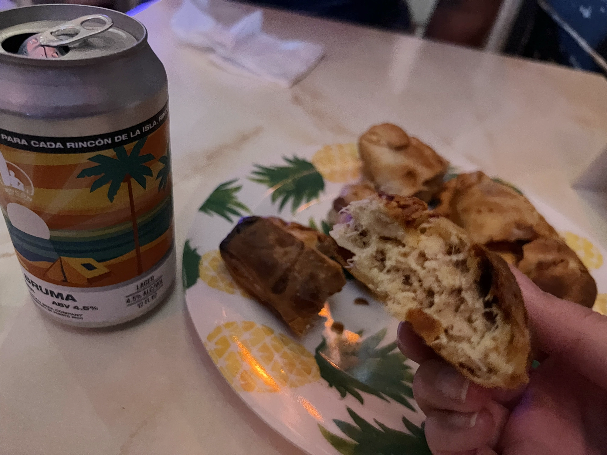 Puerto Rico: Deshistoria: Birra & Empanadas - First meal in San Juan