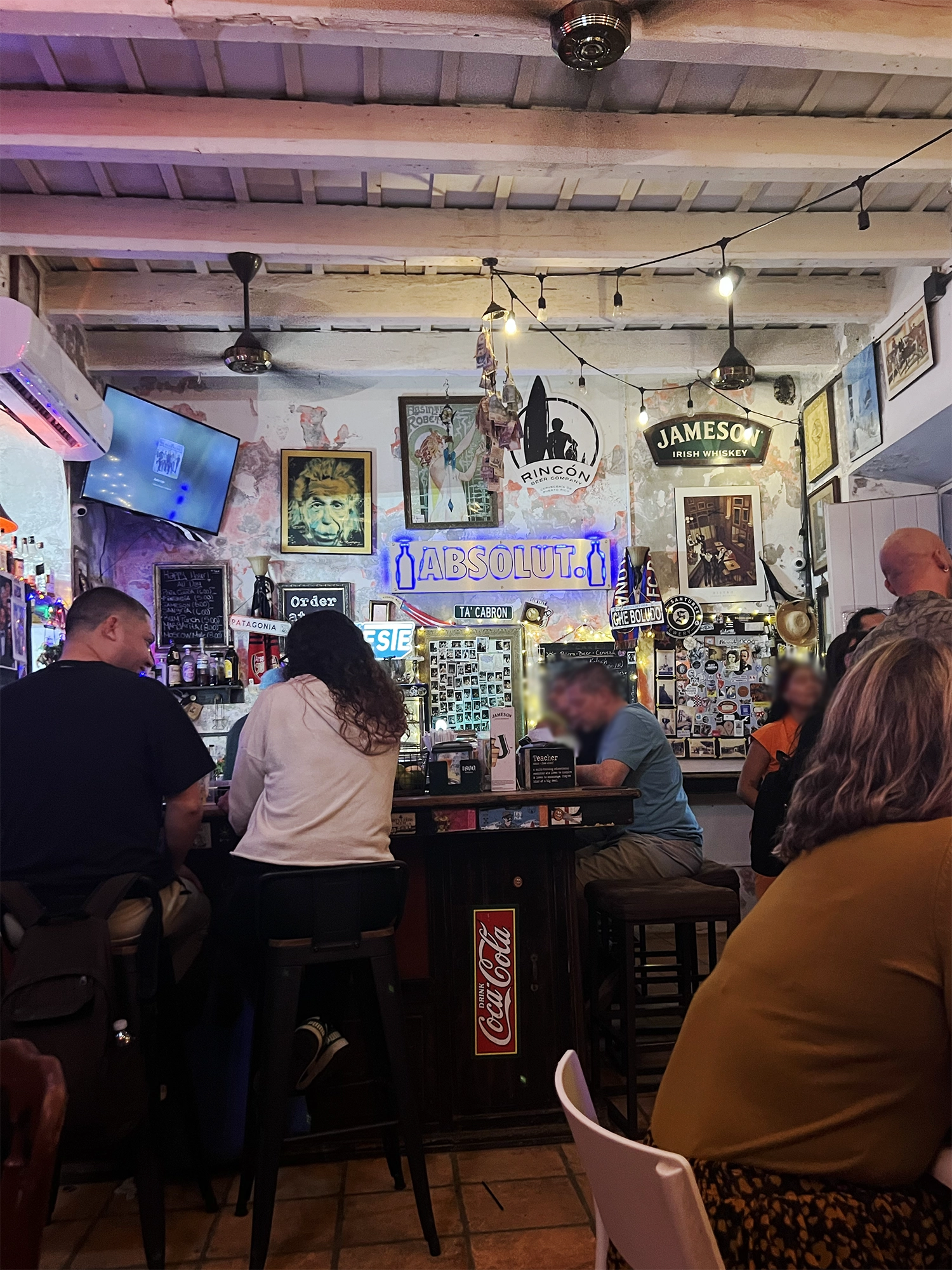Puerto Rico: Deshistoria: Birra & Empanadas - First meal in San Juan