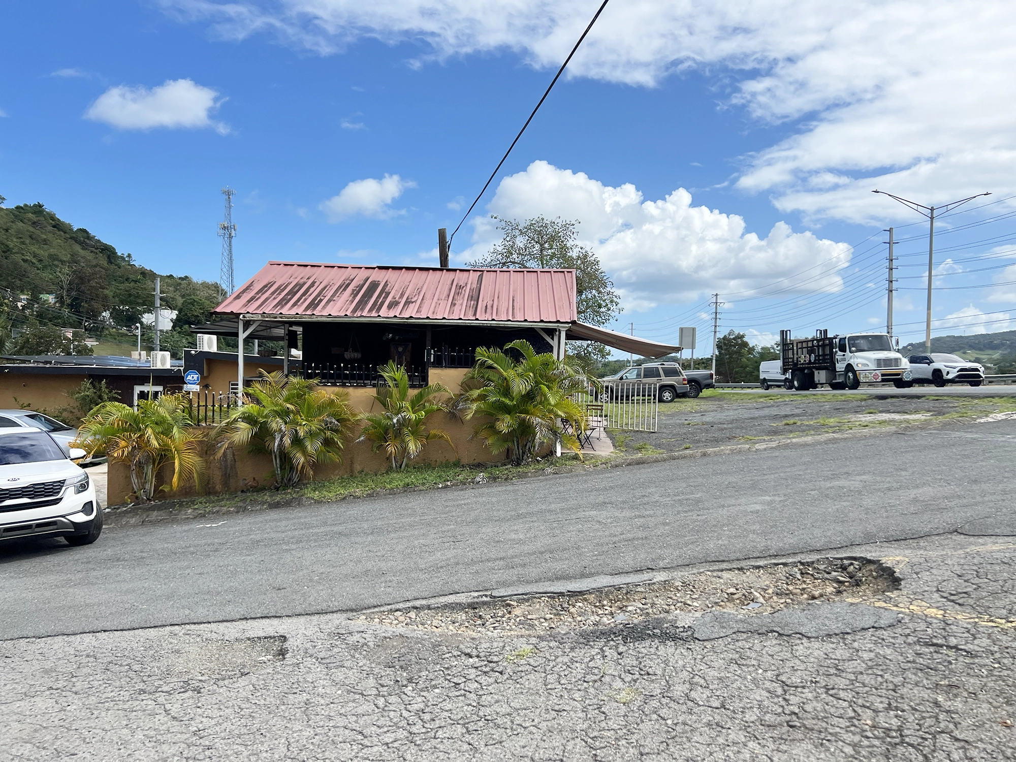 Puerto Rico: Coffee at The View - Breakfast Stop on the Way to El Yunque