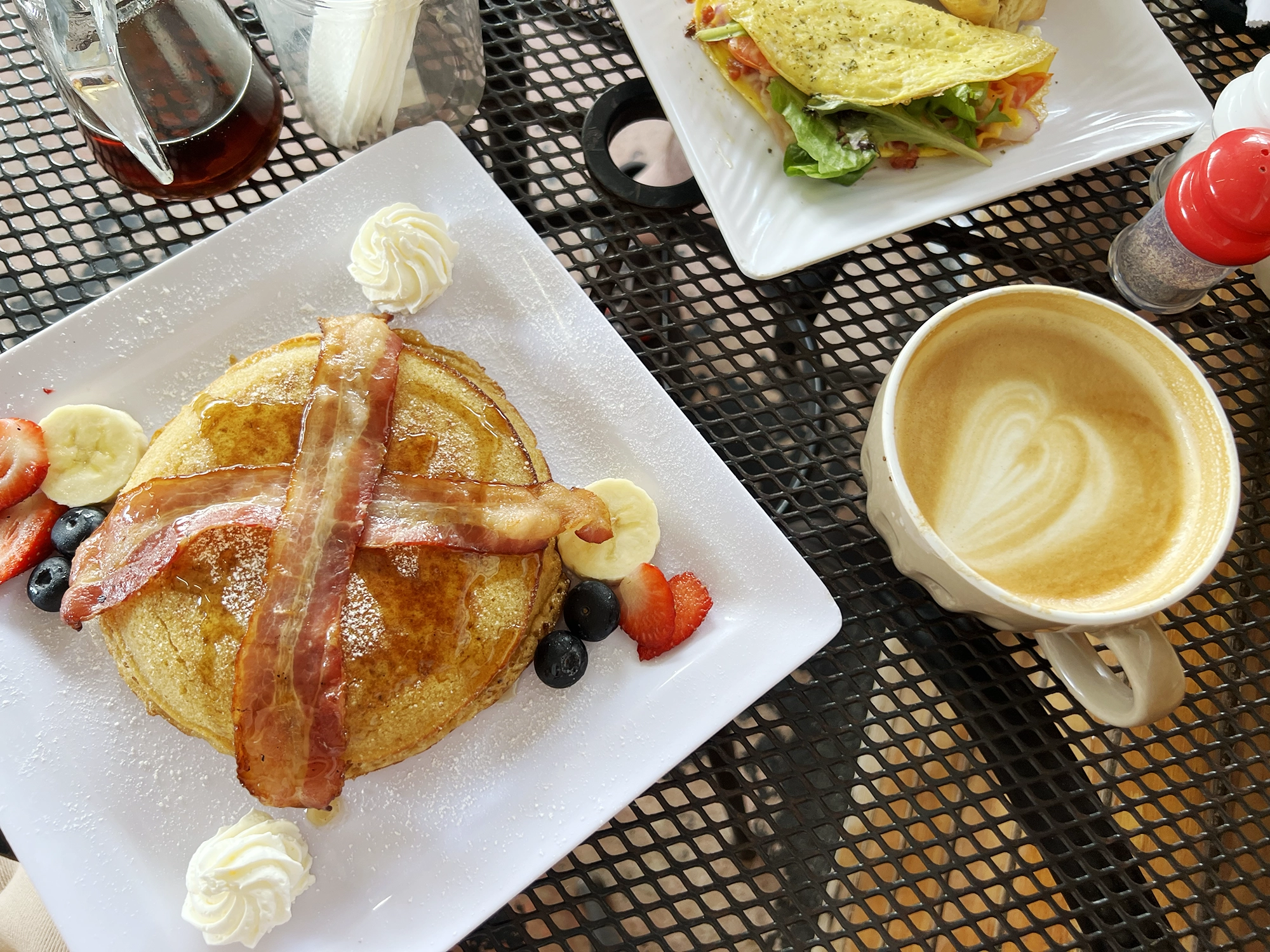Puerto Rico: Coffee at The View - Breakfast Stop on the Way to El Yunque