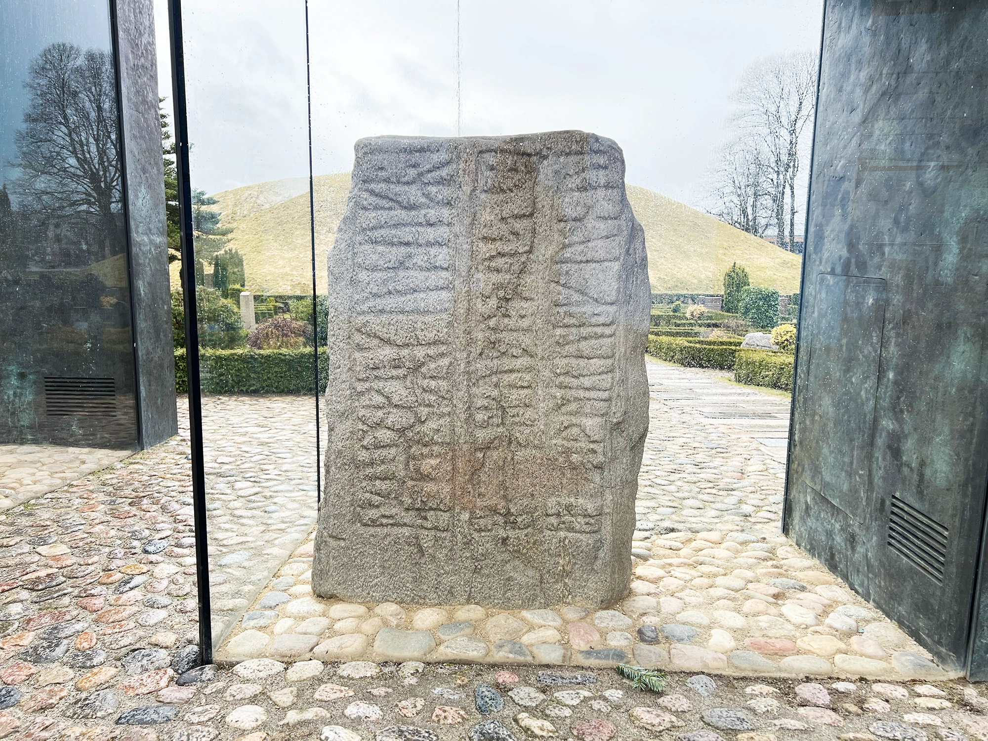 Kongernes Jelling: At the Heart of Denmark’s Origins - Rune stones and Viking Kings