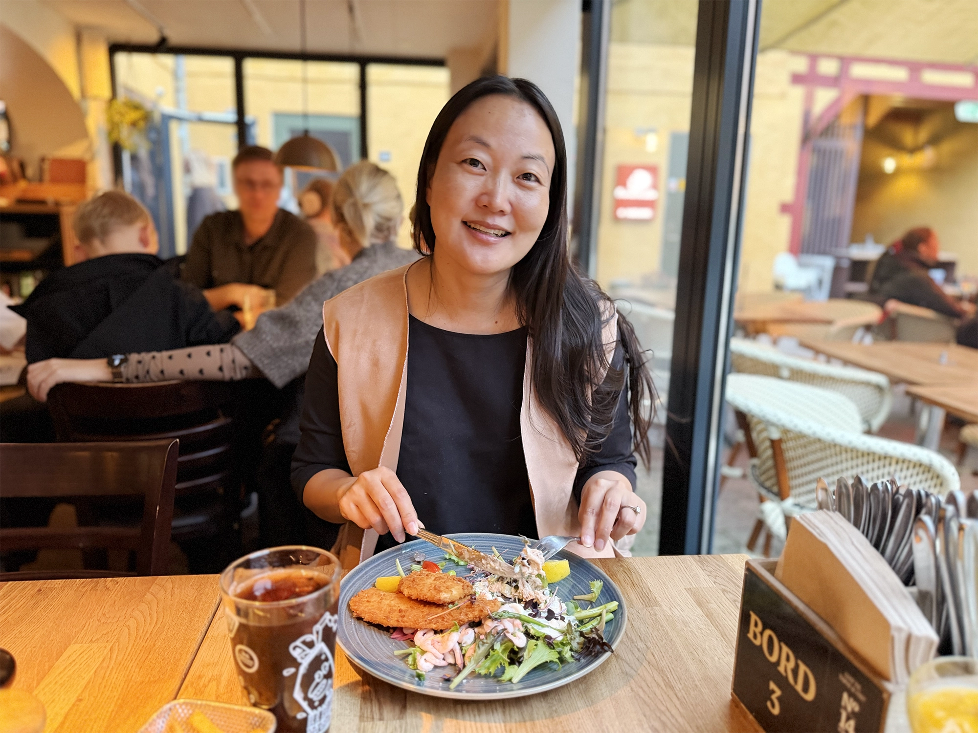 Vejle: Conrads - Classic Danish Cafe Food and a giant Danish Tartelet