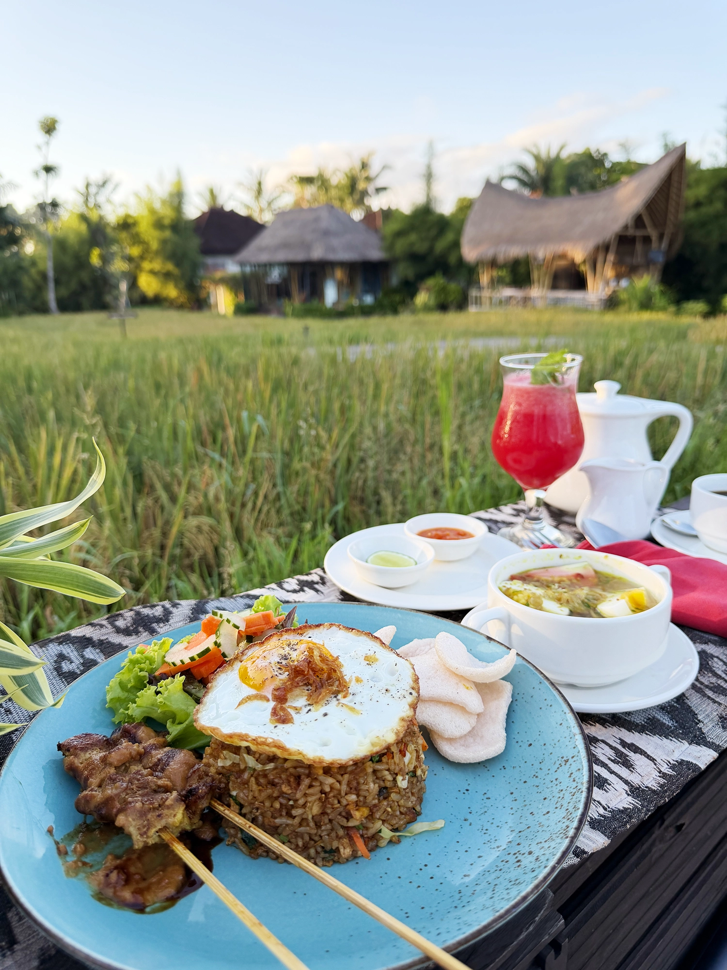 Breakfast in the rice fields, Plataran, Ubud Blog