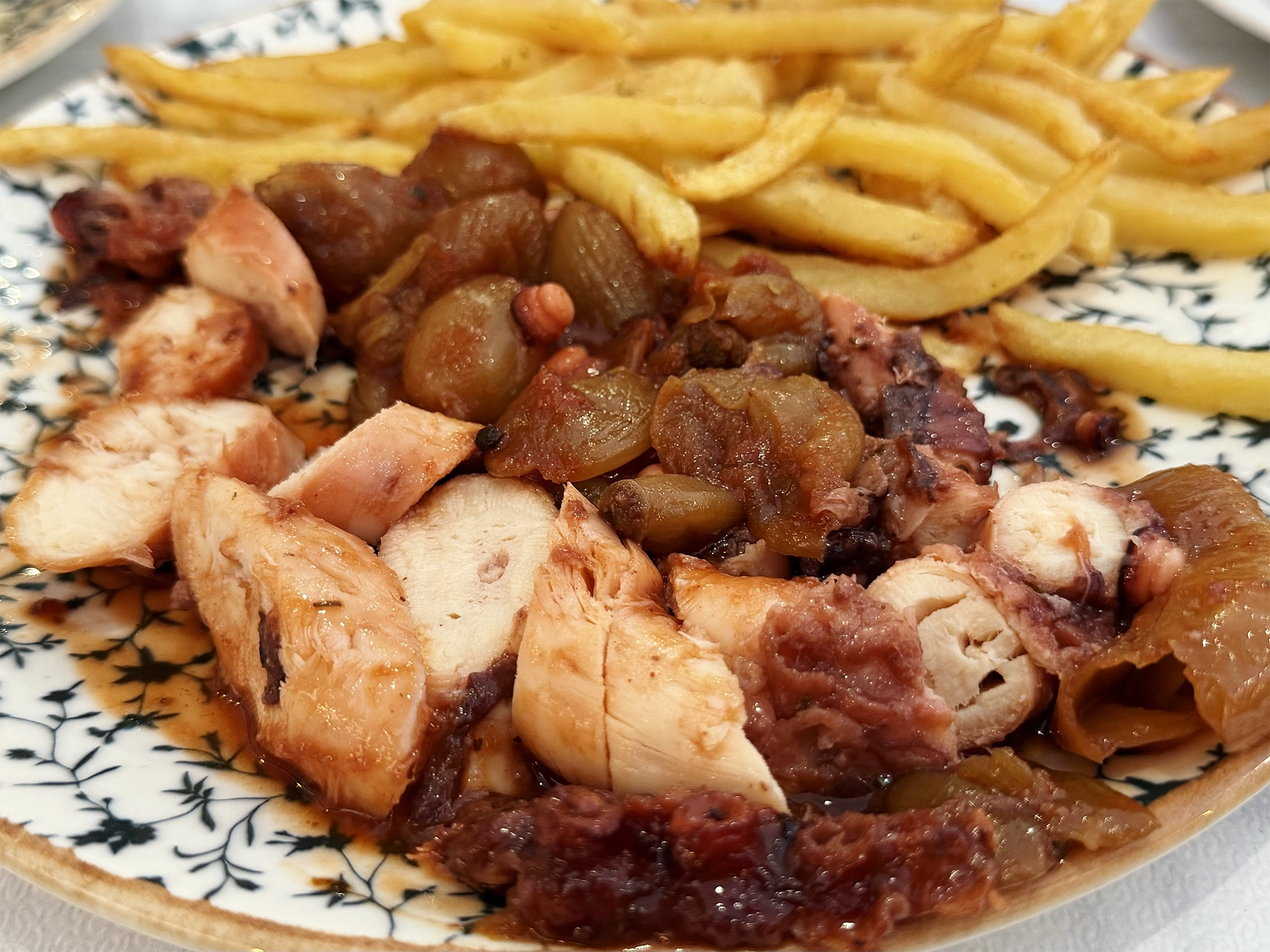 Skiathos: Akrogiali - Great Seafood Restaurant but we ordered the wrong thing